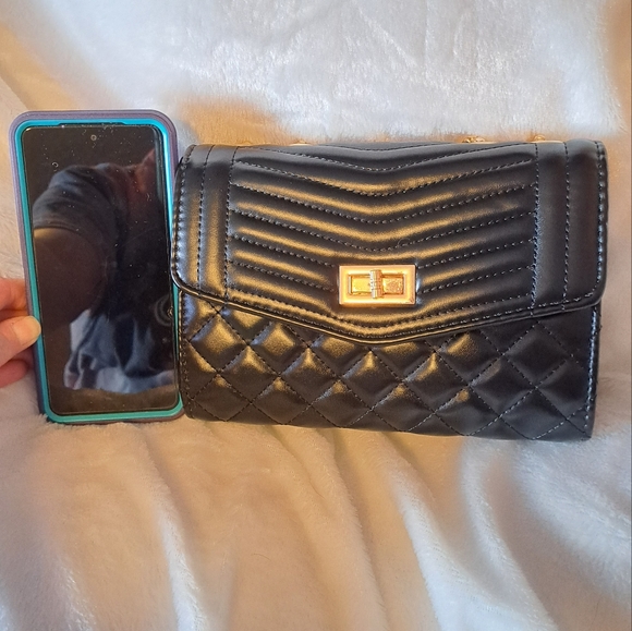 NWOT CROSSBODY WAFFLE BAG - Picture 6 of 13